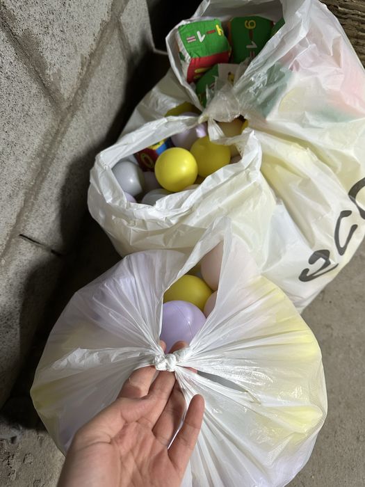 Сухой бассейн с шариками