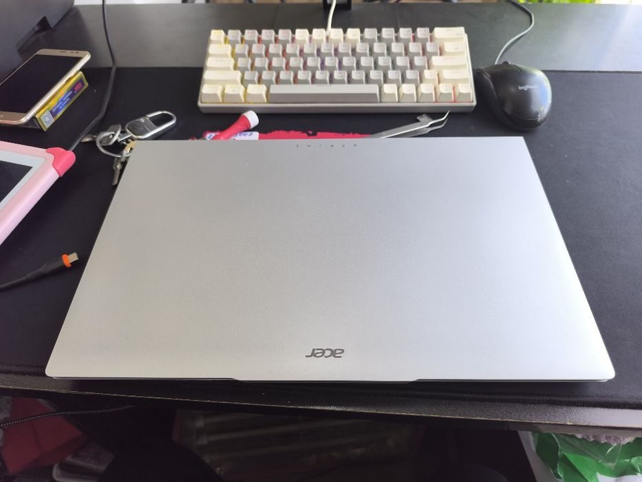 Noutbuk Acer core I7 16/512