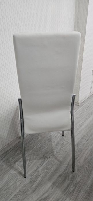 Трапезна маса с шест стола