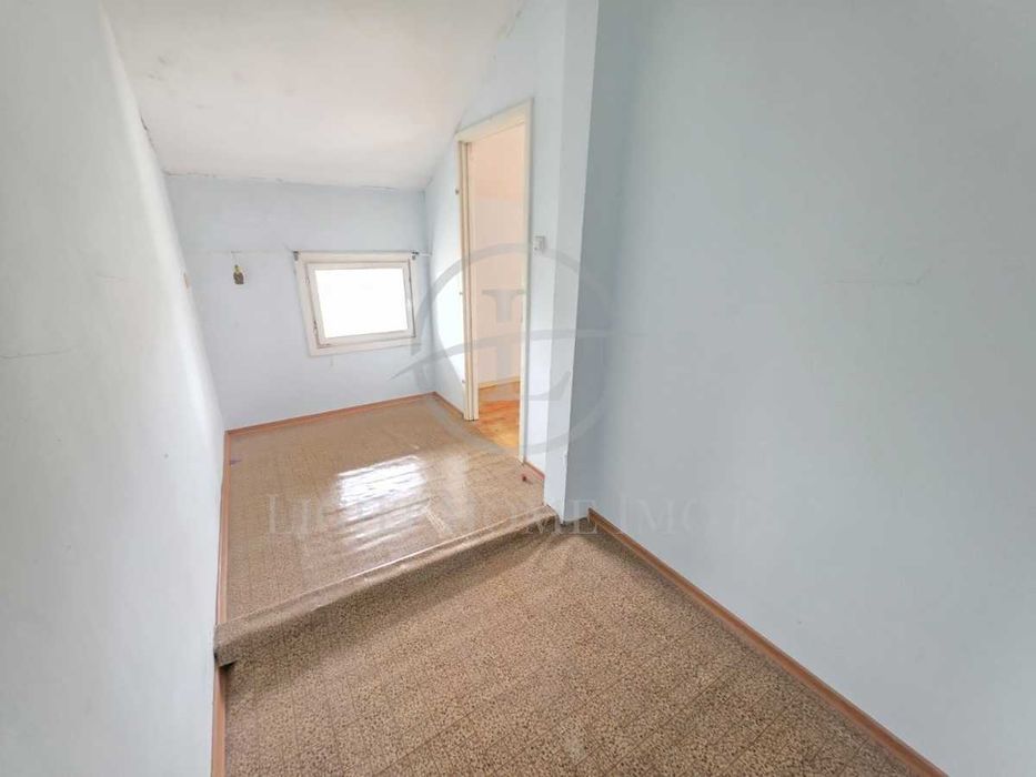 Реф. 2967 Къща / Тип Вила /  Двор