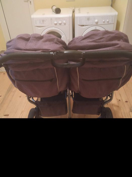 Количка за близнаци