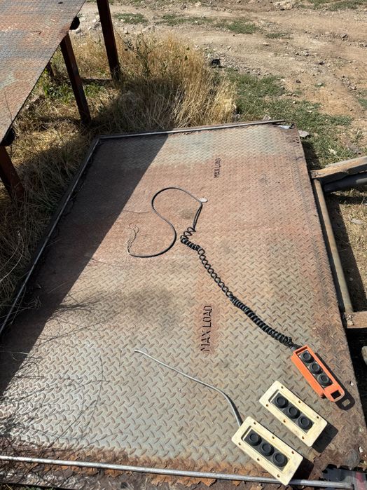 Работещ падащ борд за камьон