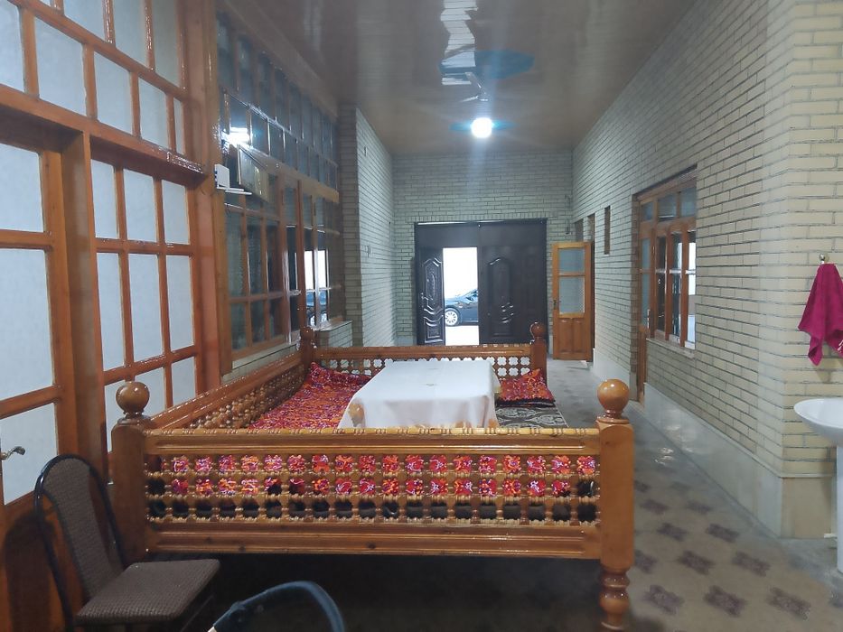 Uy sotiladi 3 sotuq srochna