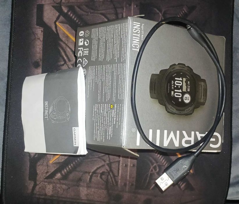 Garmin Instinct Graphite – GPS Smartwatch +Кутия+Кабел Много Запазен