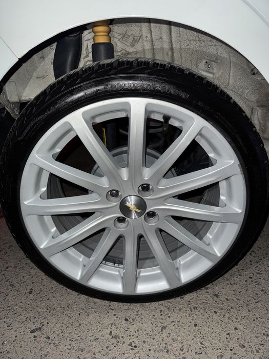 355$ Coblt Diska \ Balon R17 205/40/17 Archa