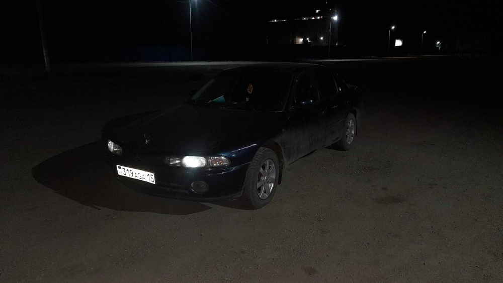 Мitsubishi galant E50 7поколения  1993г