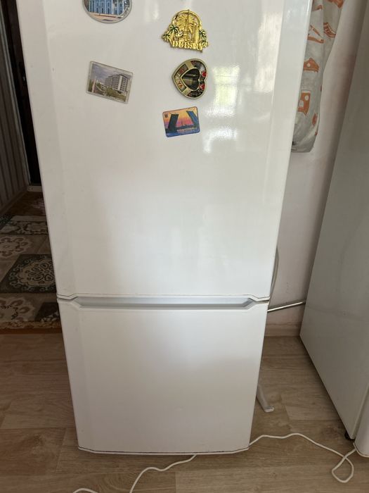 Продам холодильник