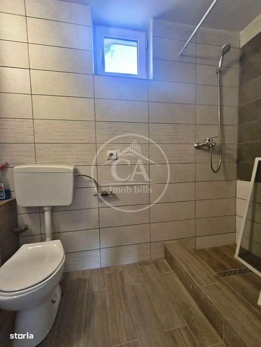 Apartament de vanzare cu 2 camere si curte in zona Centrala, Otadeaa
