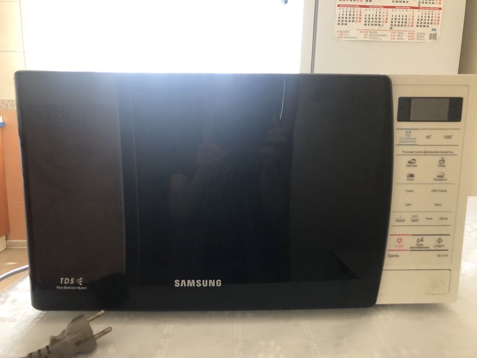 Микроволновка SAMSUNG, требуется ремонт