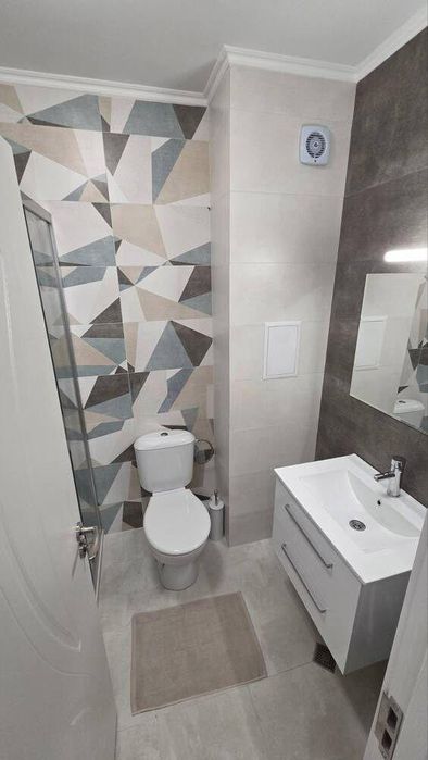 Дава се под наем Двустаен апартамент в Бургас, Сарафово - 67 кв.м за 637.5 € - Снимка #5