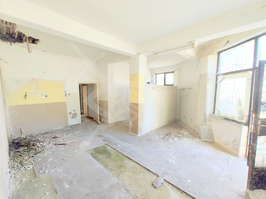 Дава се под наем Магазин в с. Марково, Област Пловдив - 370 кв.м за 131000 € - Снимка #3