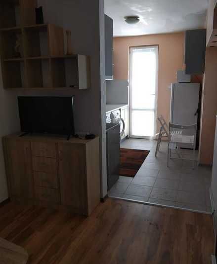 Дава се под наем Двустаен апартамент в Бургас, Възраждане - 42 кв.м за 165 € - Снимка #1