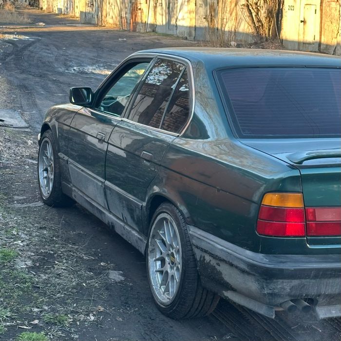 Продам bmw 525i!