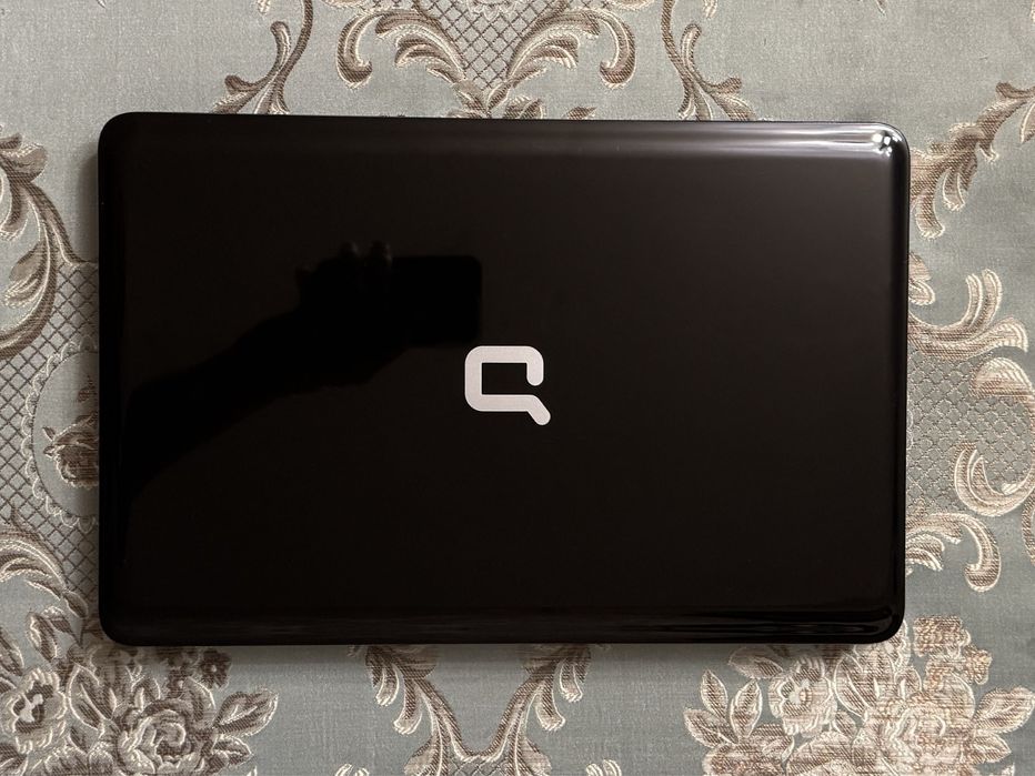 Ноутбук HP compaq