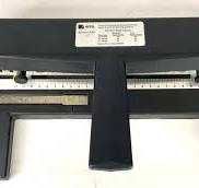 Дырокол для бумаги А4 прокалывание до 40 лист. Блокноты, брошюры.