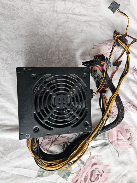 Захранване за компютър DeepCool