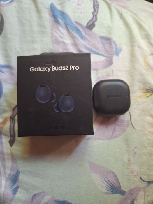 Продаю Galaxy watch 4 и Galaxy Buds2 Pro
