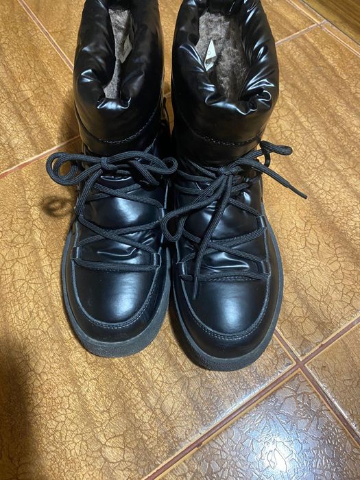 Продаю сапоги дутики