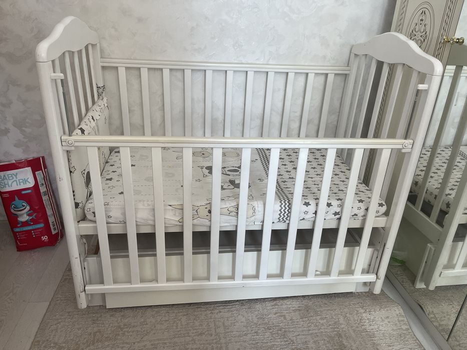 Детская кроватка