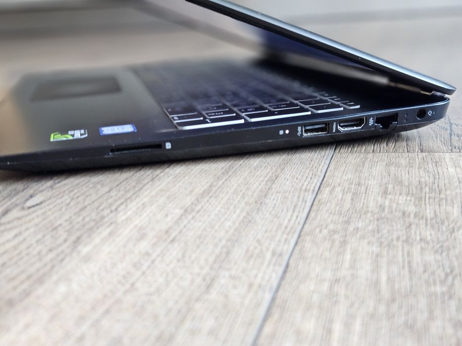 Laptop GAMING Hp Intel i5 , SSD 256GB +HDD 1TB, 8GB DDR4, GTX 950M, 15.6 Win 11!