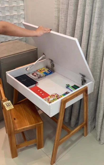 Детский столик для игр и развития. Комплект