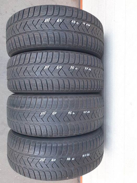 Зимни гуми 4 броя PIRELLI SottoZero3 215 60 R16 дот 4722