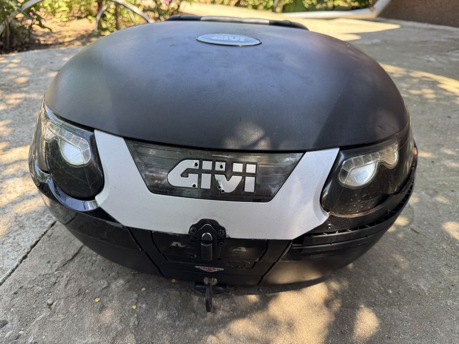 Top case givi cu suport monokey