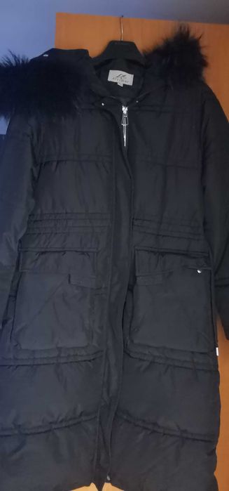 Ново дамско яке дълго черно, с яка от енот