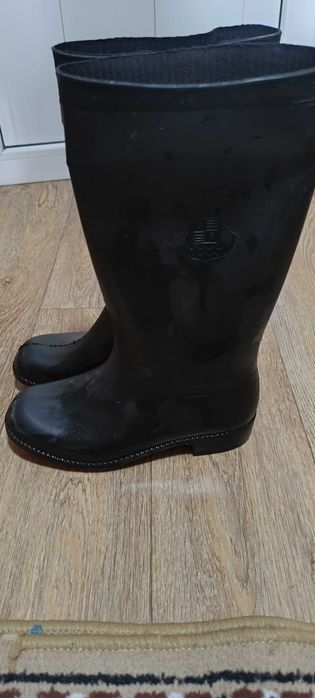 Продаю рабочие сапоги