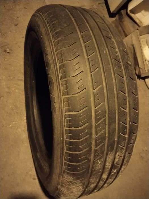 Шина б/у R15 в хорошем сост.