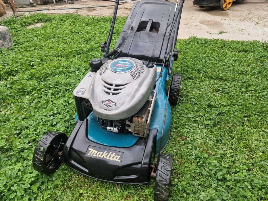 Masina de tuns iarba MAKITA pe benzina BRIGGS 5CP Tractiune+COS PERFEC