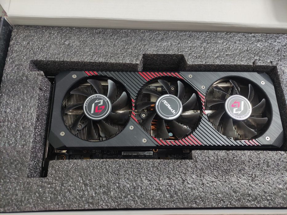 Продам видеокарту ASRock 5700XT PHANTOM GAMING ELITE
