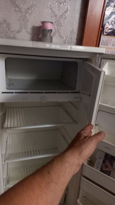 Продам холодильник