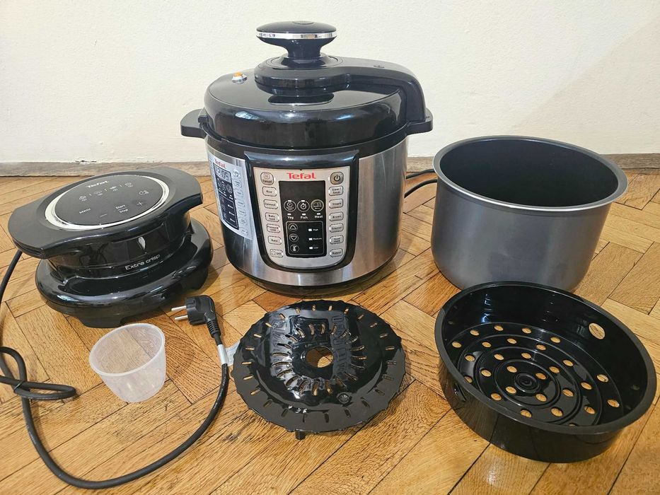 Мултикукър Тефал с допълнителна тенджера