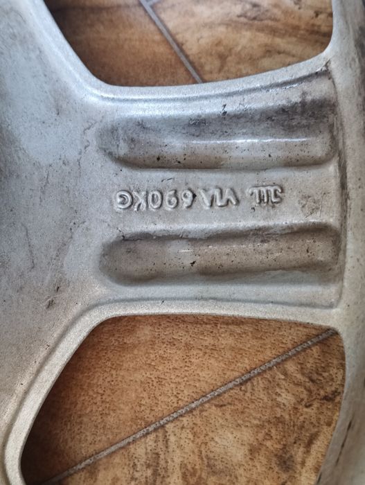 Шины зимние шипы