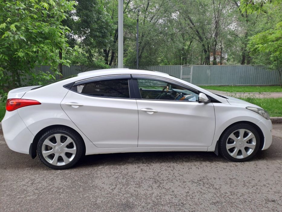Hyundai Elantra 2013