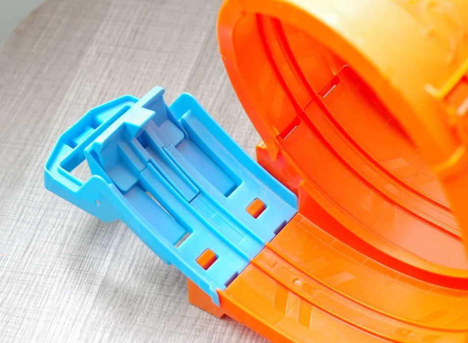 Писта HotWheels с лупинг за 2 колички Hot Wheels Loop + БОНУС