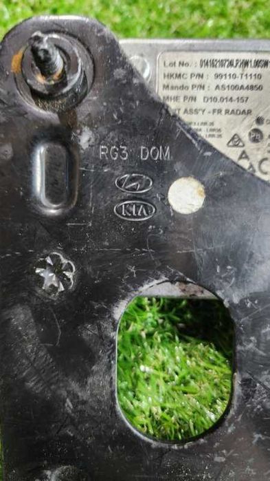 Радарный датчик Genesis G80 RG3 2020 перед. (б/у)