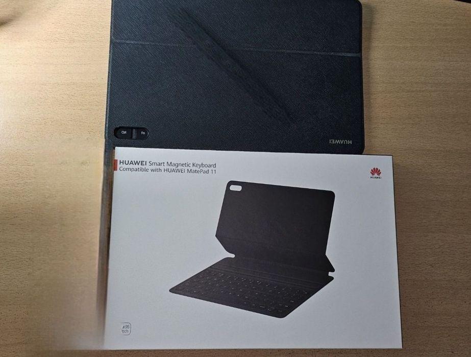 Tastatura pentru Tableta Huawei Matepad 11 Magnetica de vanzare perfect functionali.