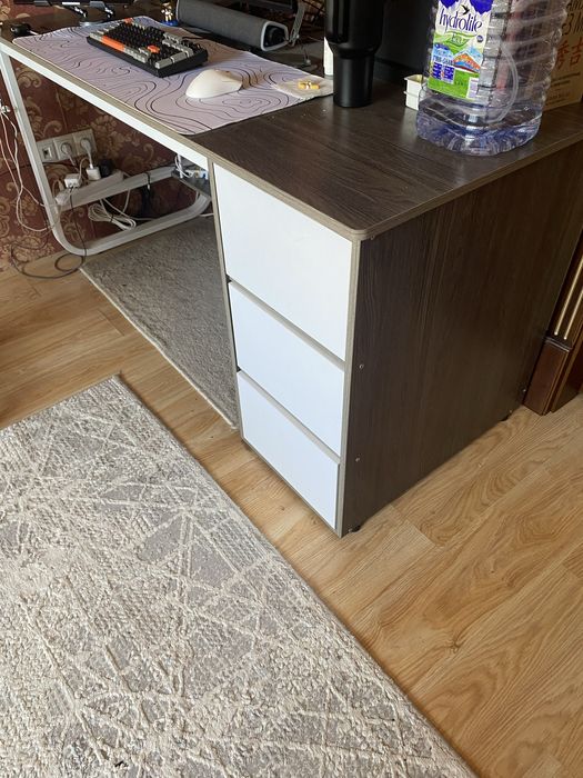 Продаю рабочий / компьютерный / офисный стол DEVELOPMENT