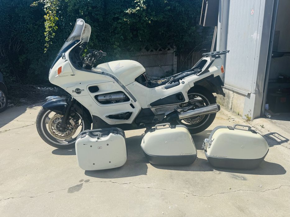 Honda PanEuropean  ST1100 ABS TCS pentru piese sau dezmembrat