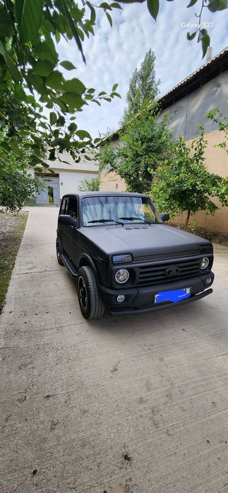 Niva 2121 сотилади