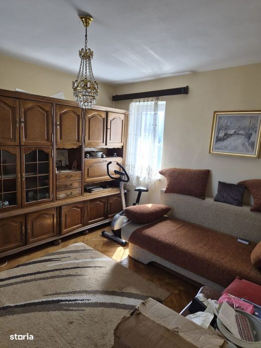 3 camere decomandat 66 mp + 2 balcoane, etaj 6/10, Parang 17, mobilat