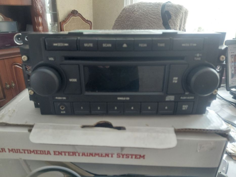Автомагнитола крайслер.