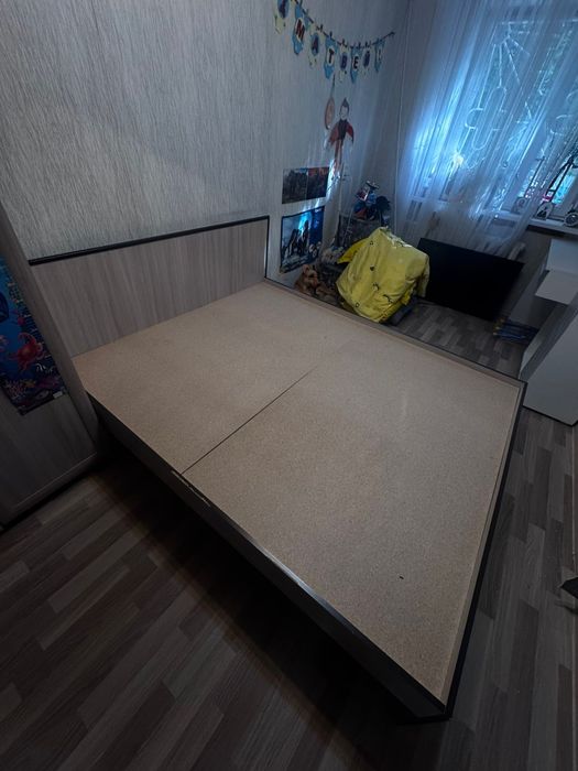 Кровать двухспальная