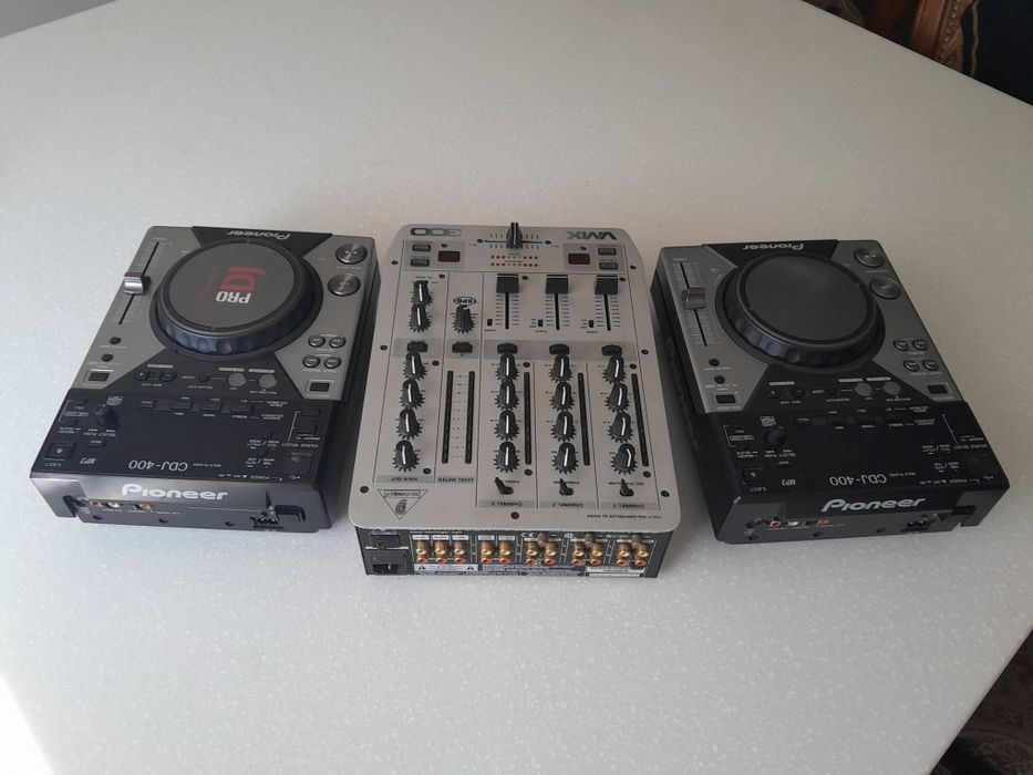 Pioneer CDJ - 400