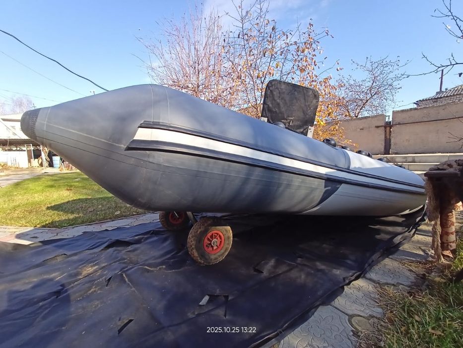 продам лодку Ривьеро 3200 СК