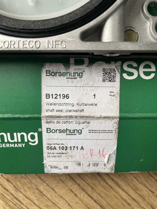 Продам сальник коленвала