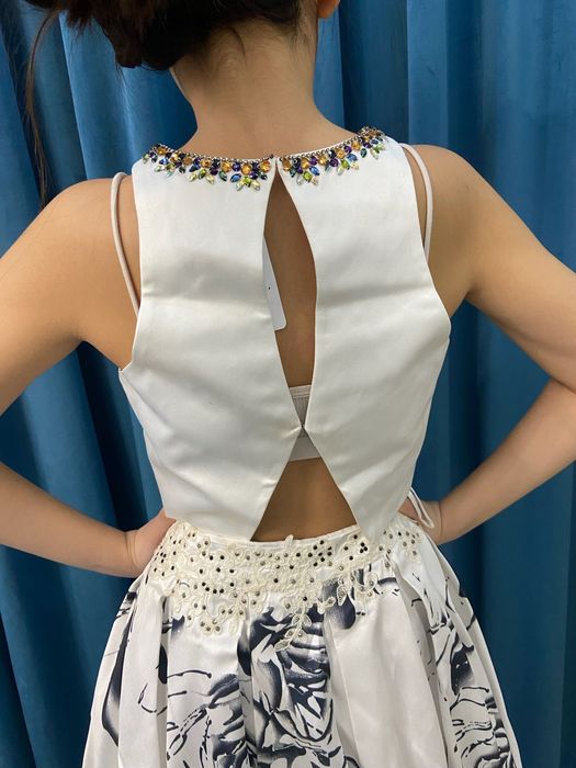 Вечернее платье /