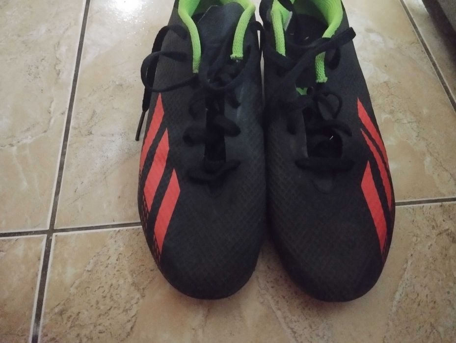 Продавам чисто нови бутонки